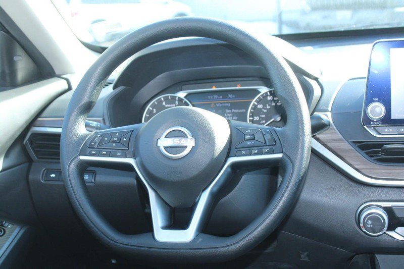 Used 2024 Nissan Altima 2.5 SV image 14