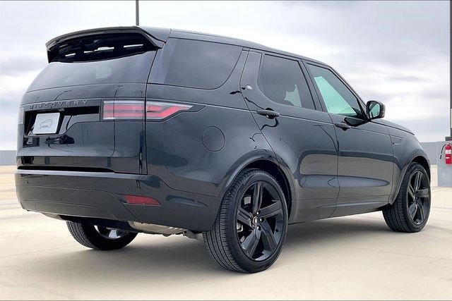 Used 2025 Land Rover Discovery Dynamic SE image 2
