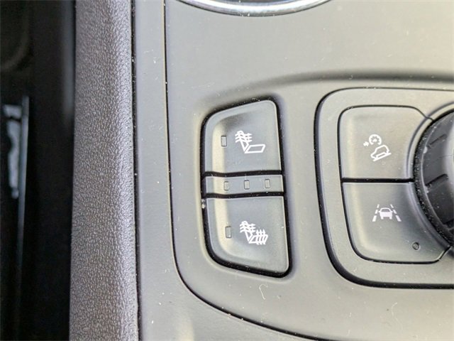 Used 2023 GMC Terrain SLE w/ Driver Convenience Package image 24