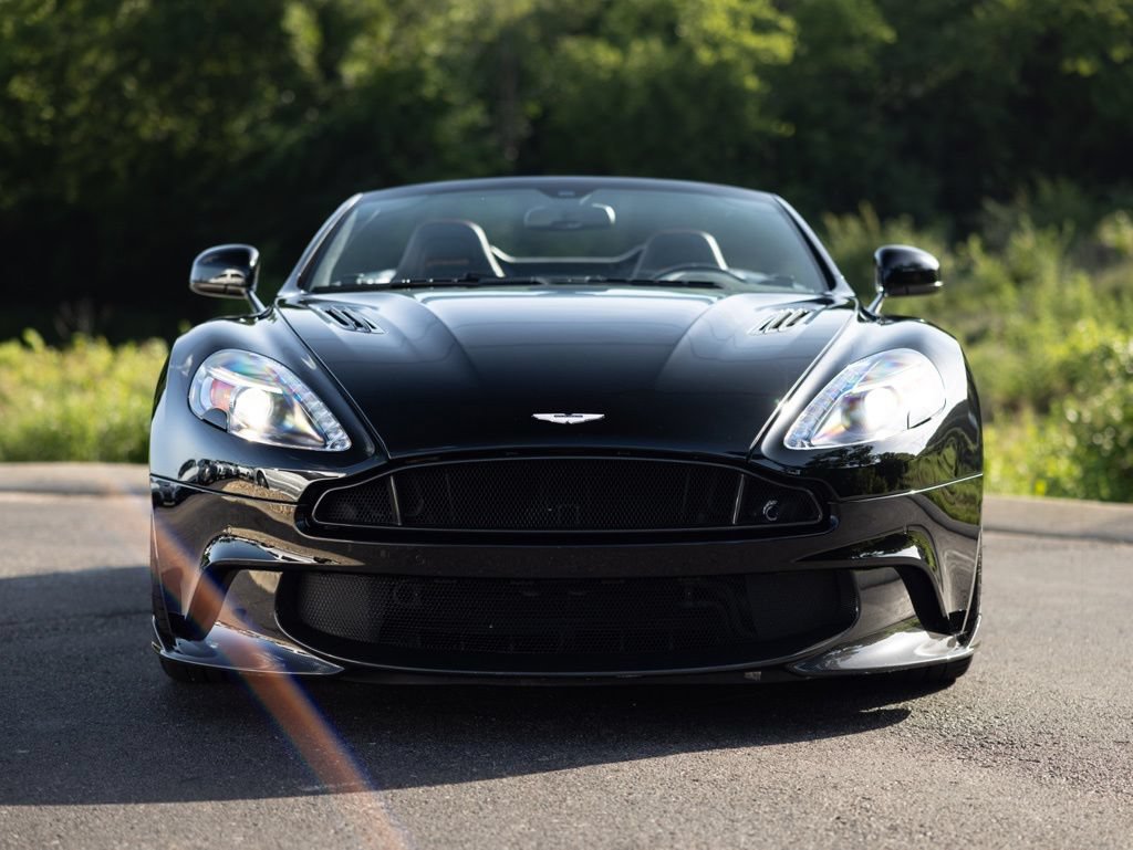 Used 2018 Aston Martin Vanquish S RWD image 10