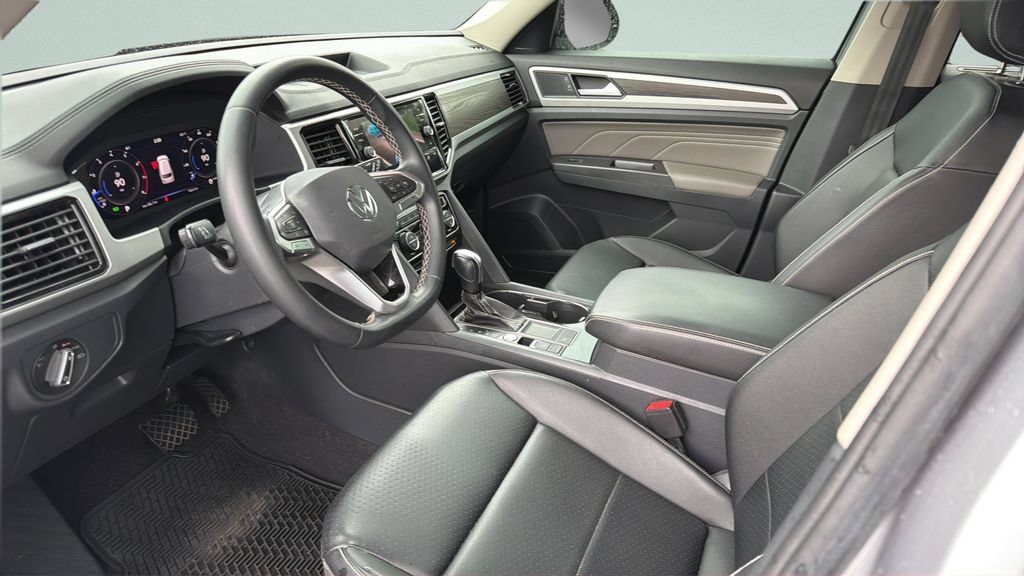 Certified 2023 Volkswagen Atlas SE FWD image 32