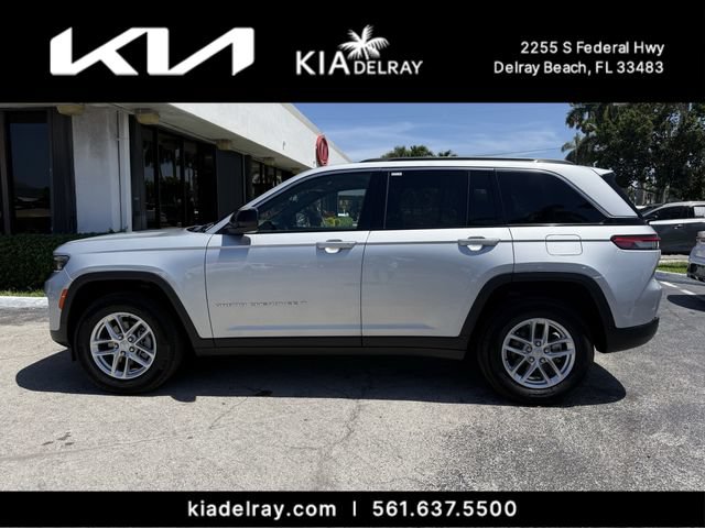 Used 2025 Jeep Grand Cherokee Laredo X w/ Luxury Tech Group I RWD image 5