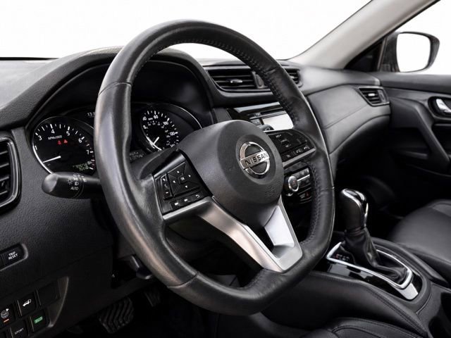 Used 2017 Nissan Rogue SL AWD/4WD image 14
