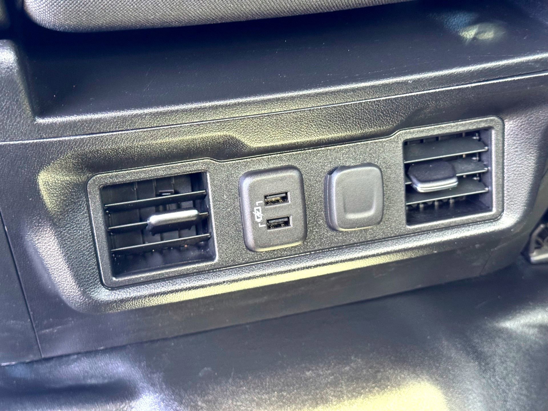 Used 2023 GMC Sierra 2500 SLE w/ SLE Convenience Package image 19