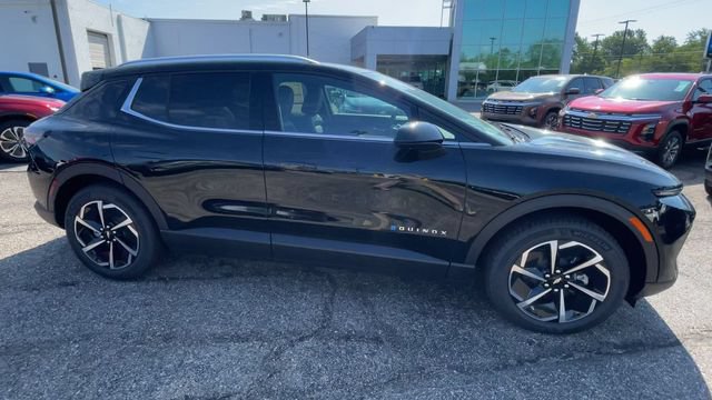 New 2026 Chevrolet Equinox EV LT FWD image 3