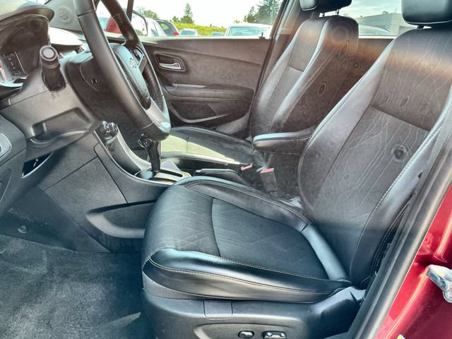 Used 2019 Chevrolet Trax LT w/ Driver Confidence Package AWD/4WD image 14