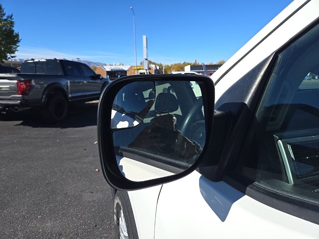 Used 2019 Nissan Titan SV w/ SV Convenience Package image 33