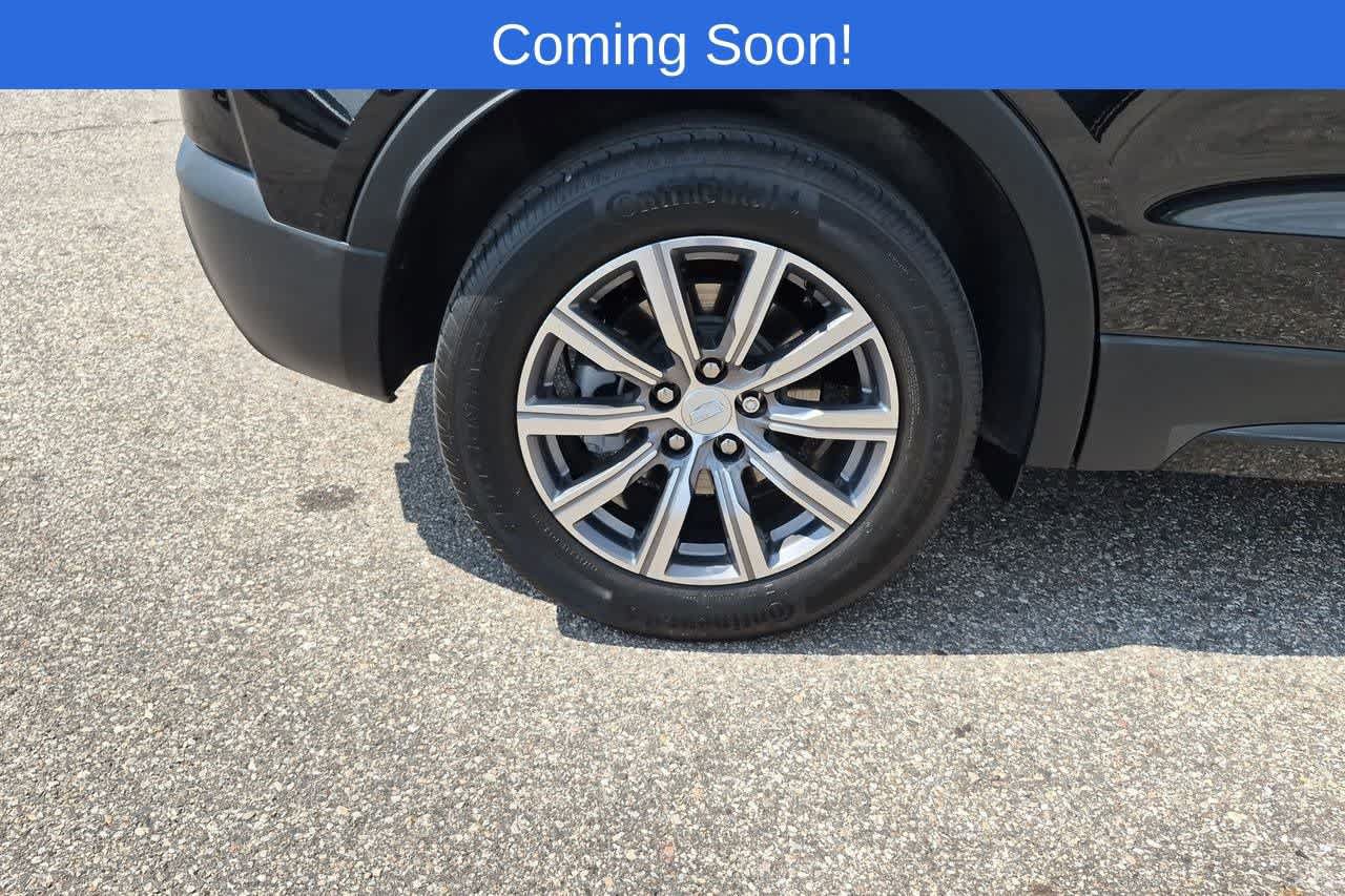 Used 2023 Cadillac XT4 Sport w/ Cold Weather Package AWD/4WD image 13