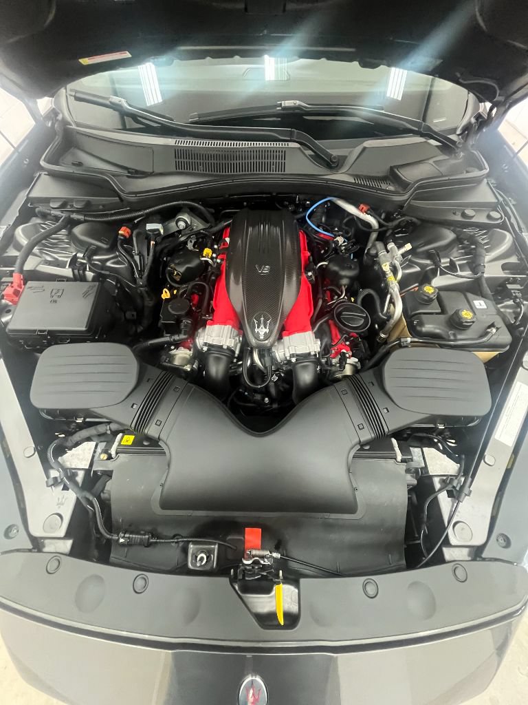 Used 2021 Maserati Quattroporte Trofeo RWD image 18