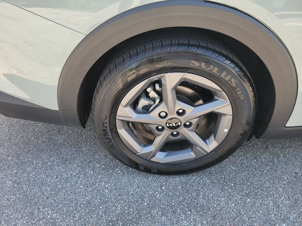 Certified 2025 Kia K4 FWD image 30