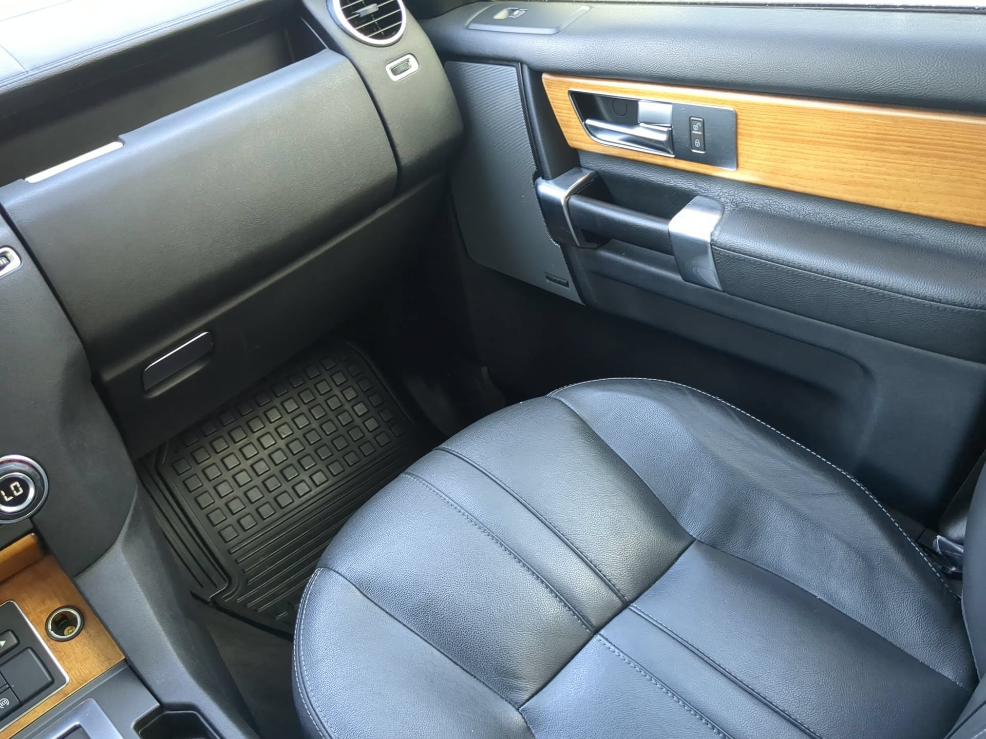 Used 2014 Land Rover LR4 HSE AWD/4WD image 52