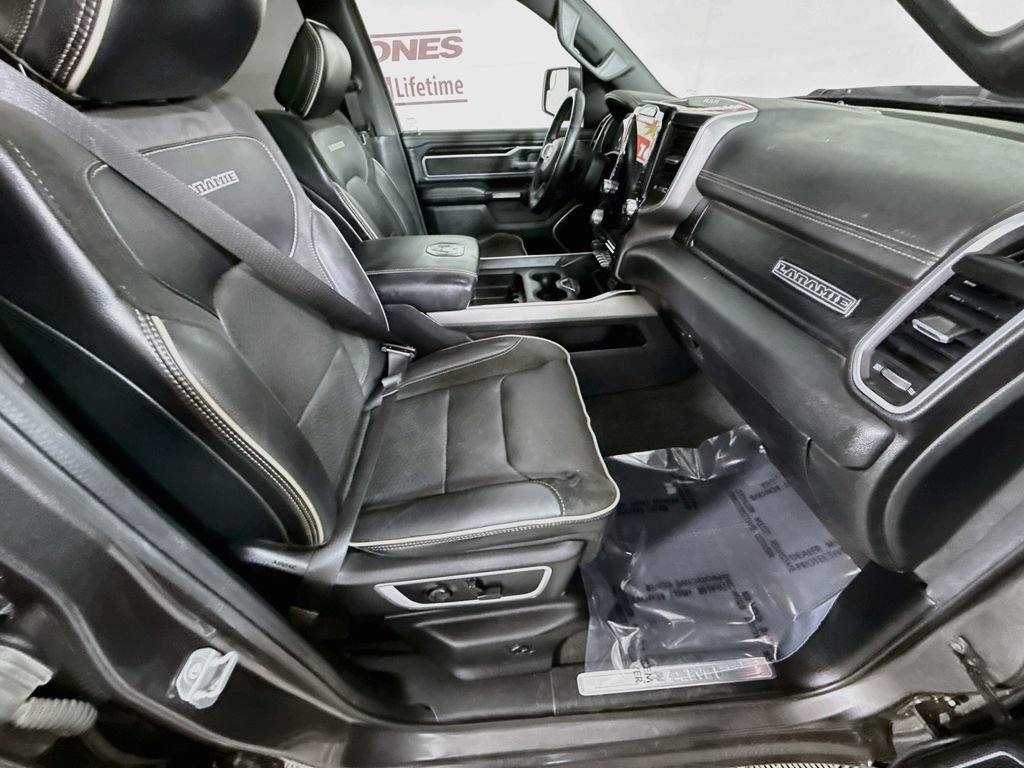Used 2020 RAM 1500 Laramie w/ Sport Appearance Package AWD/4WD image 31