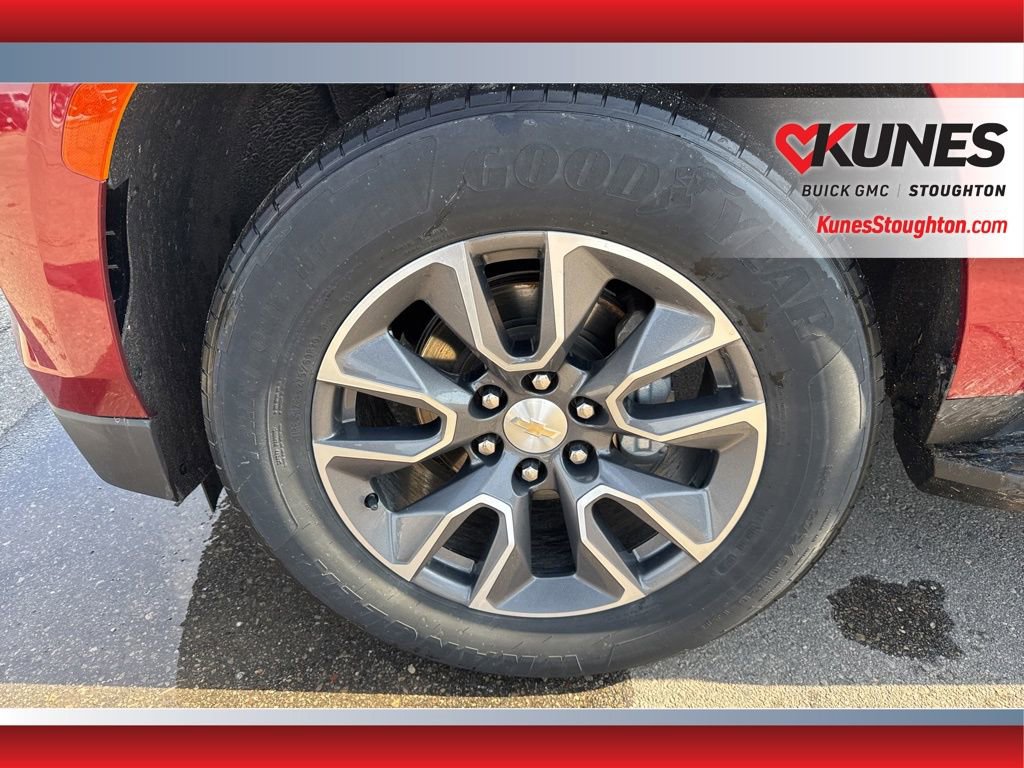 Used 2021 Chevrolet Suburban LT w/ LT Signature Plus Package image 15