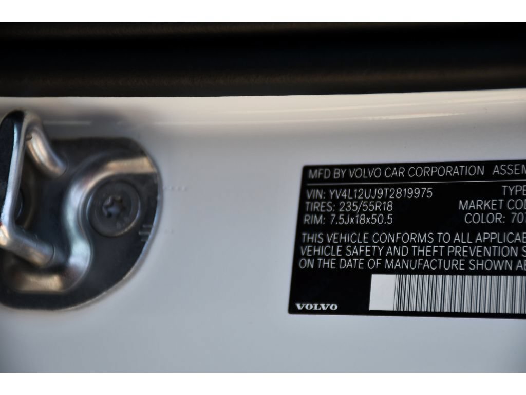 Used 2026 Volvo XC40 B5 Core w/ Protection Package Premier AWD/4WD image 26
