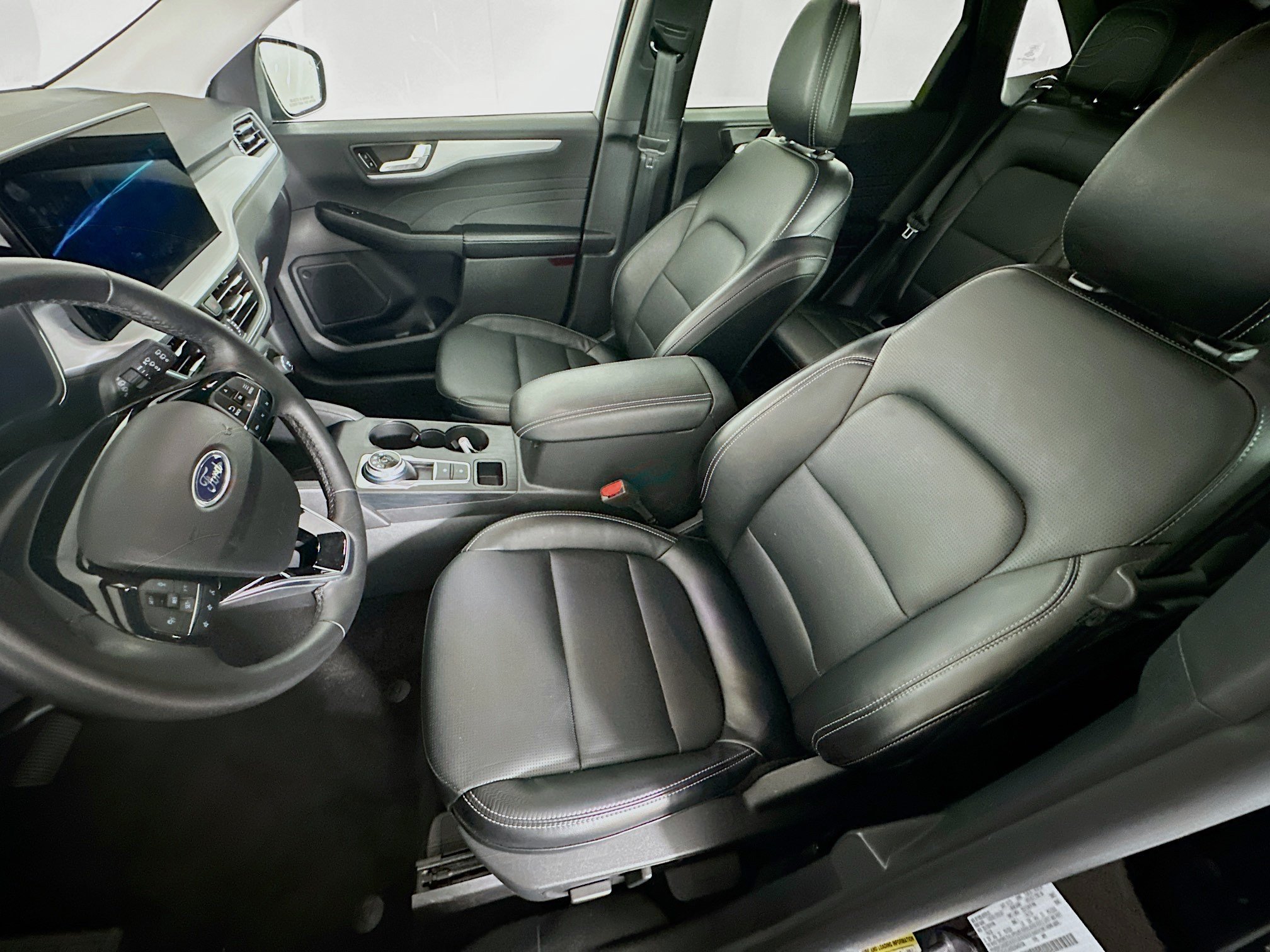 Used 2025 Ford Escape Platinum AWD/4WD image 13