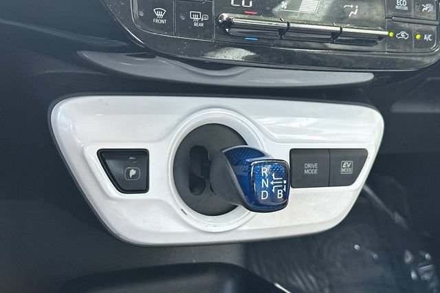 Certified 2017 Toyota Prius Two w/ Prius Two Safety Plus Package FWD image 24