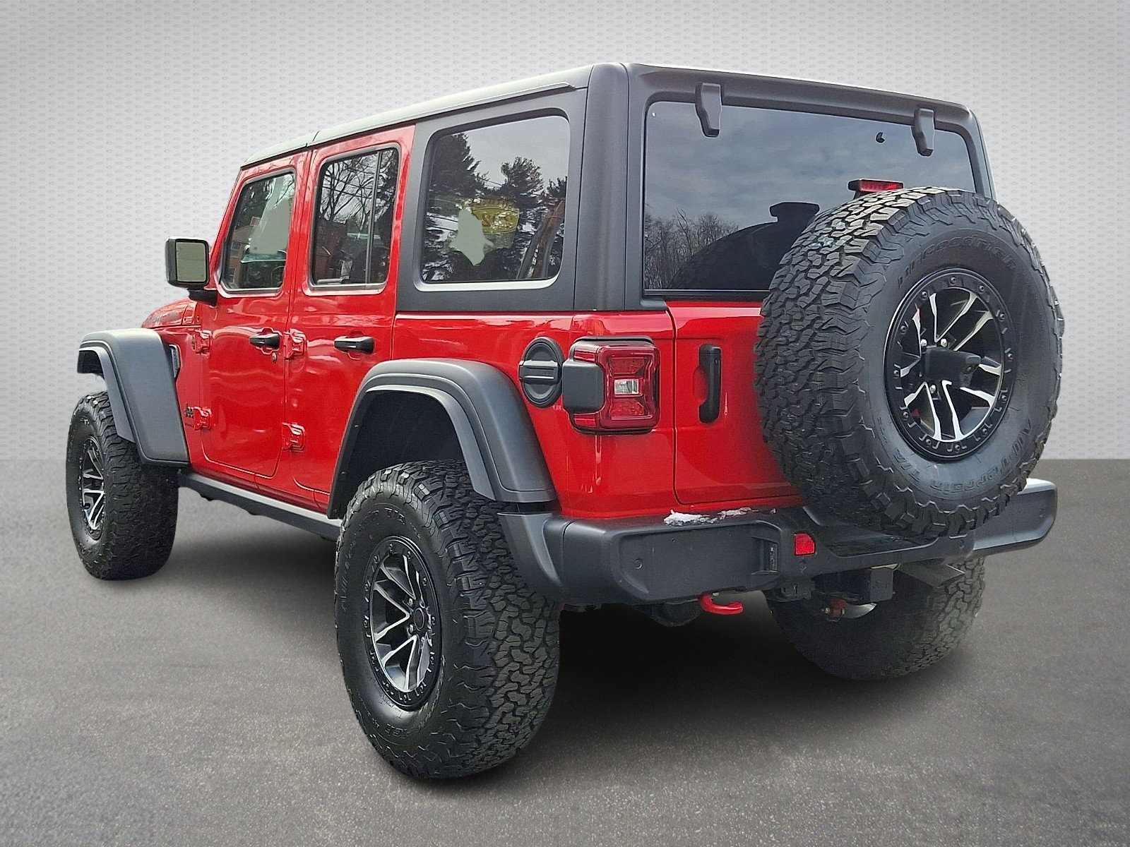 Used 2024 Jeep Wrangler Unlimited Rubicon w/ XTREMEE 35" Tire Package image 4