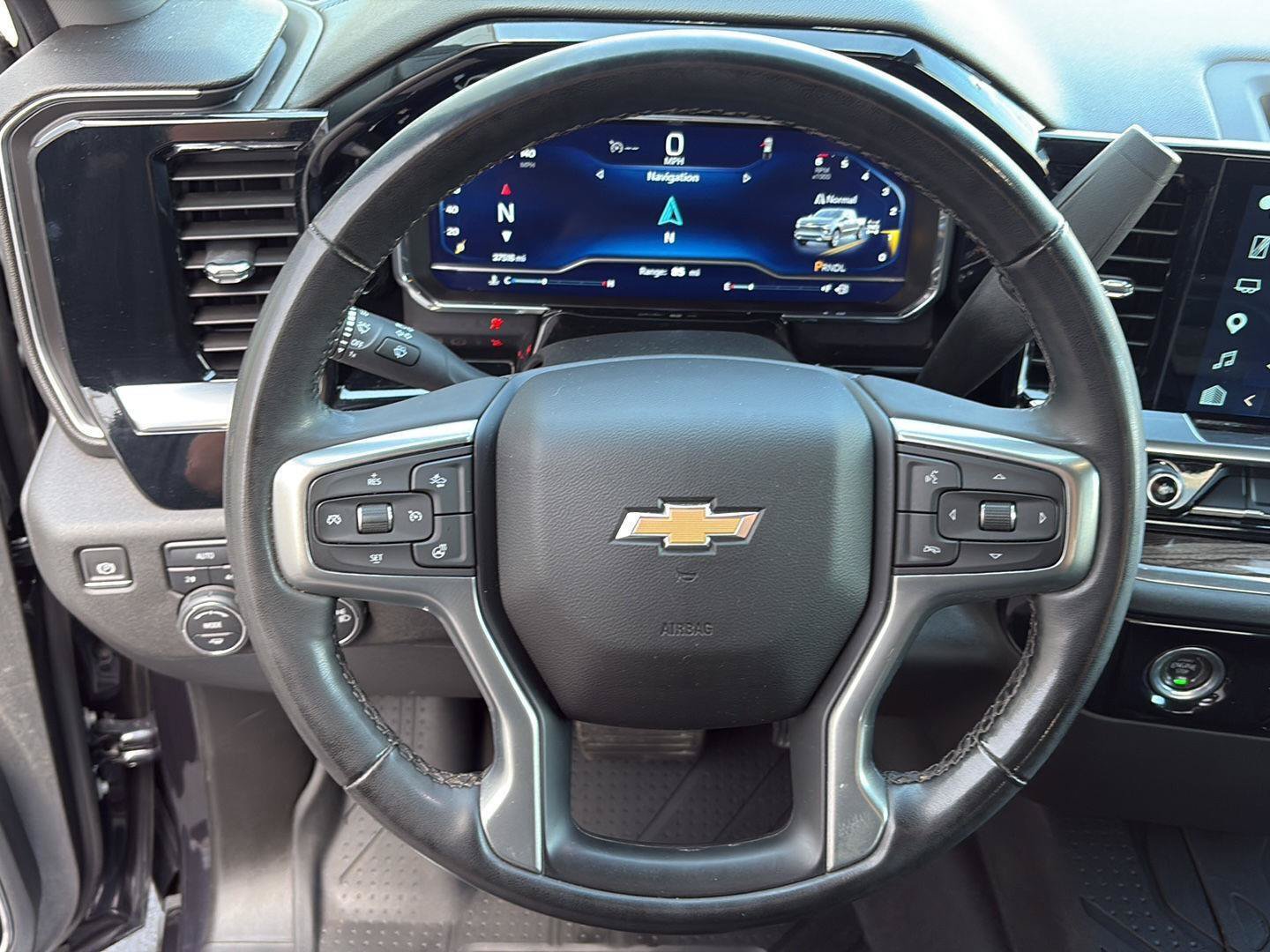 Used 2023 Chevrolet Silverado 1500 LT w/ Protection Package AWD/4WD image 7