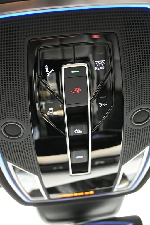 Certified 2025 Audi A8 L 3.0T image 36