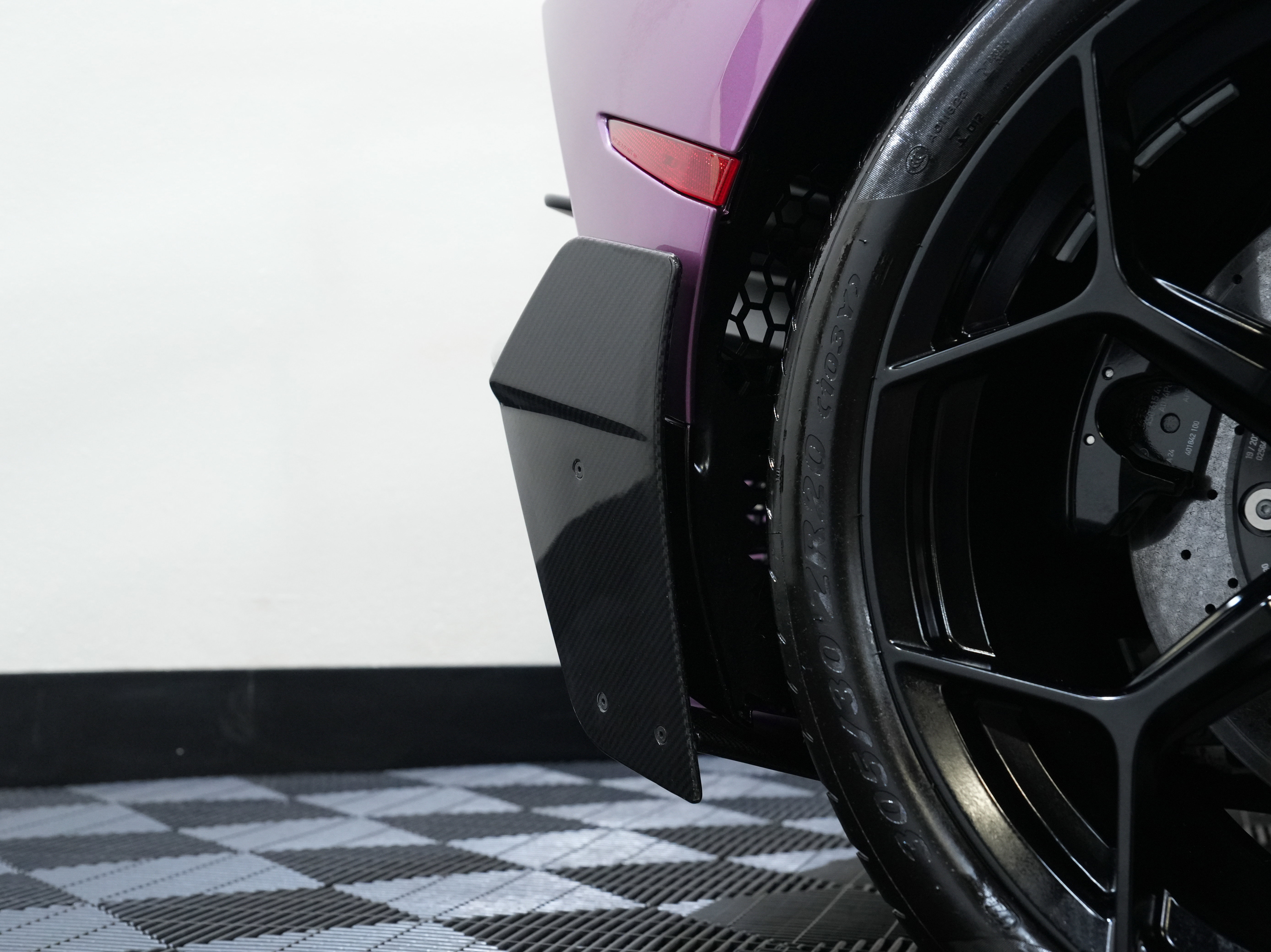 Used 2024 Lamborghini Huracan EVO image 20