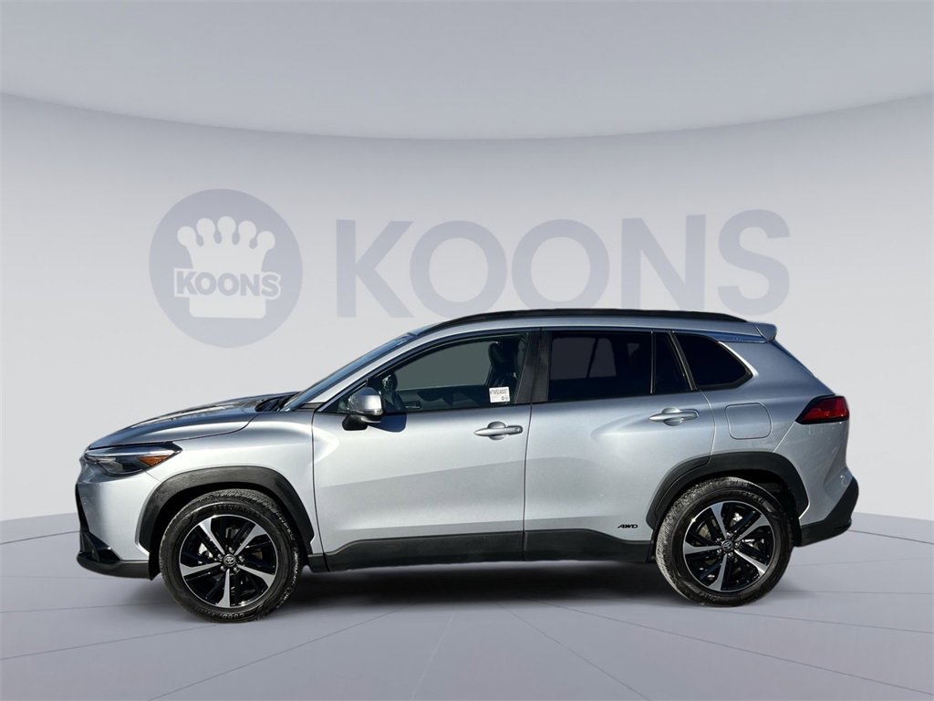 Used 2024 Toyota Corolla Cross XSE image 2