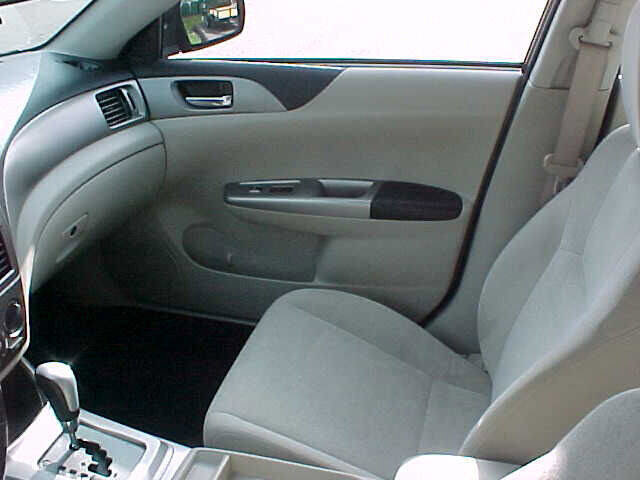 Used 2010 Subaru Impreza 2.5i Premium image 16