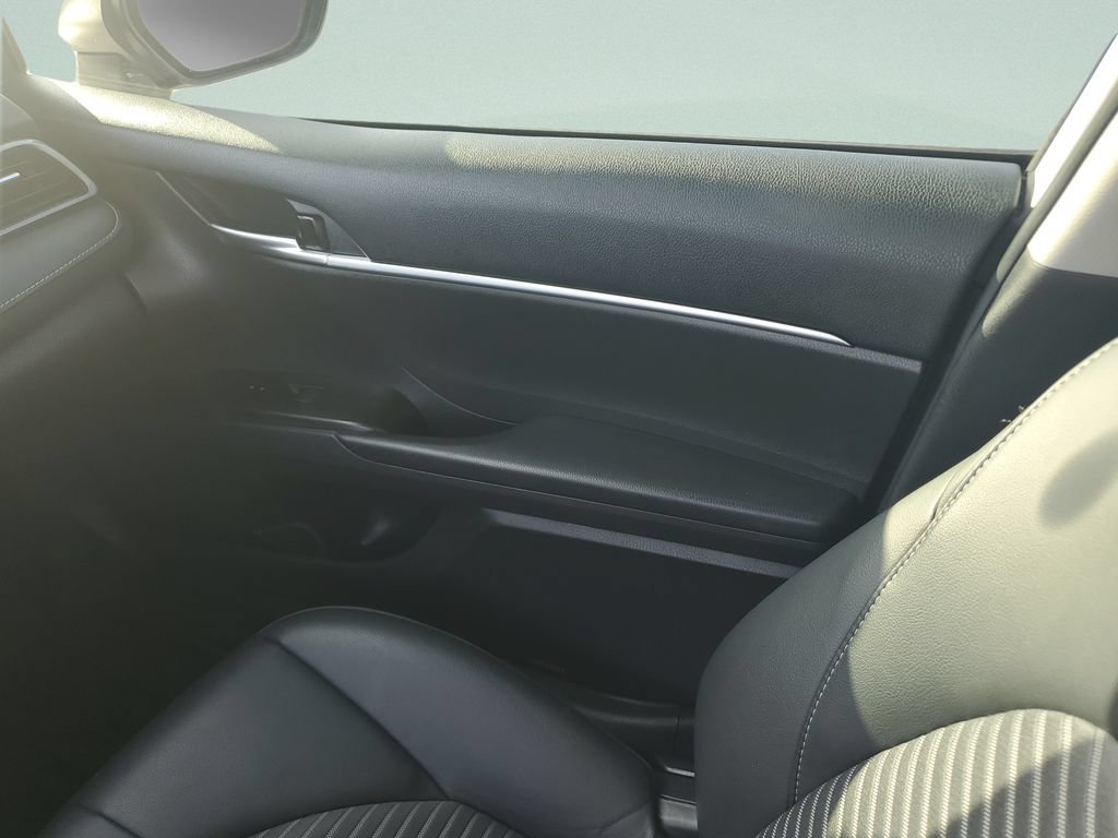 Certified 2023 Toyota Camry SE FWD image 13