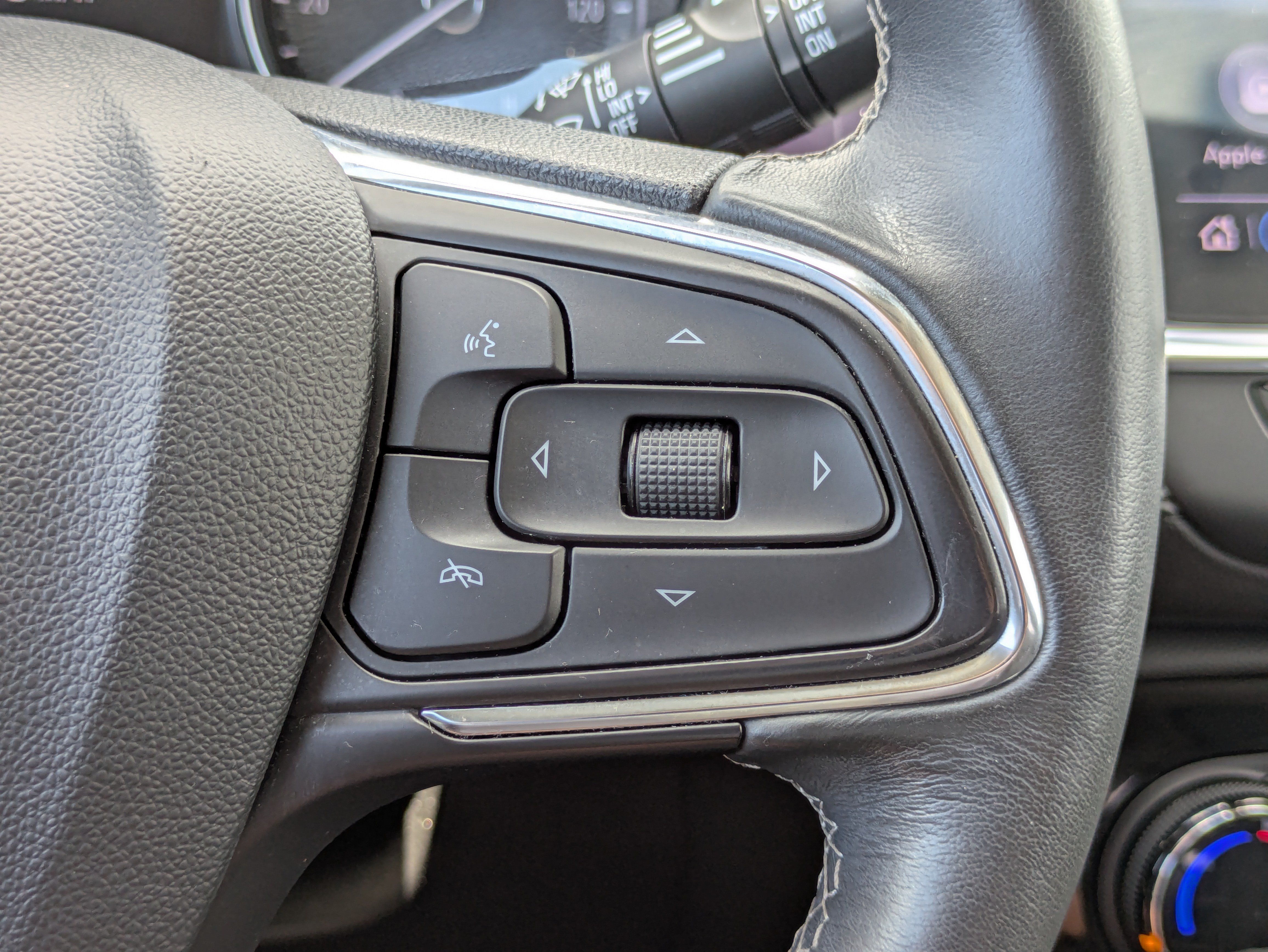 Used 2023 Buick Encore GX Preferred FWD image 23