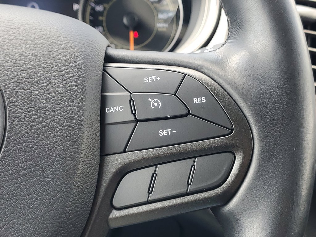 Used 2020 Jeep Cherokee Trailhawk w/ Cold Weather Group AWD/4WD image 21