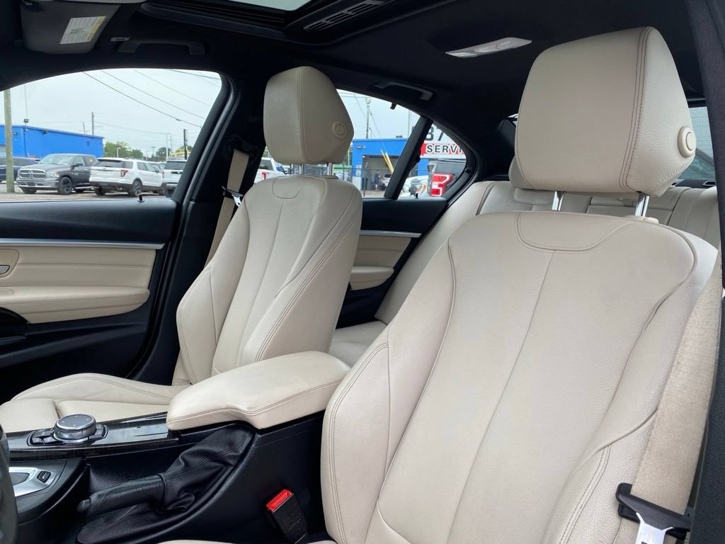 Used 2016 BMW 330e RWD image 9