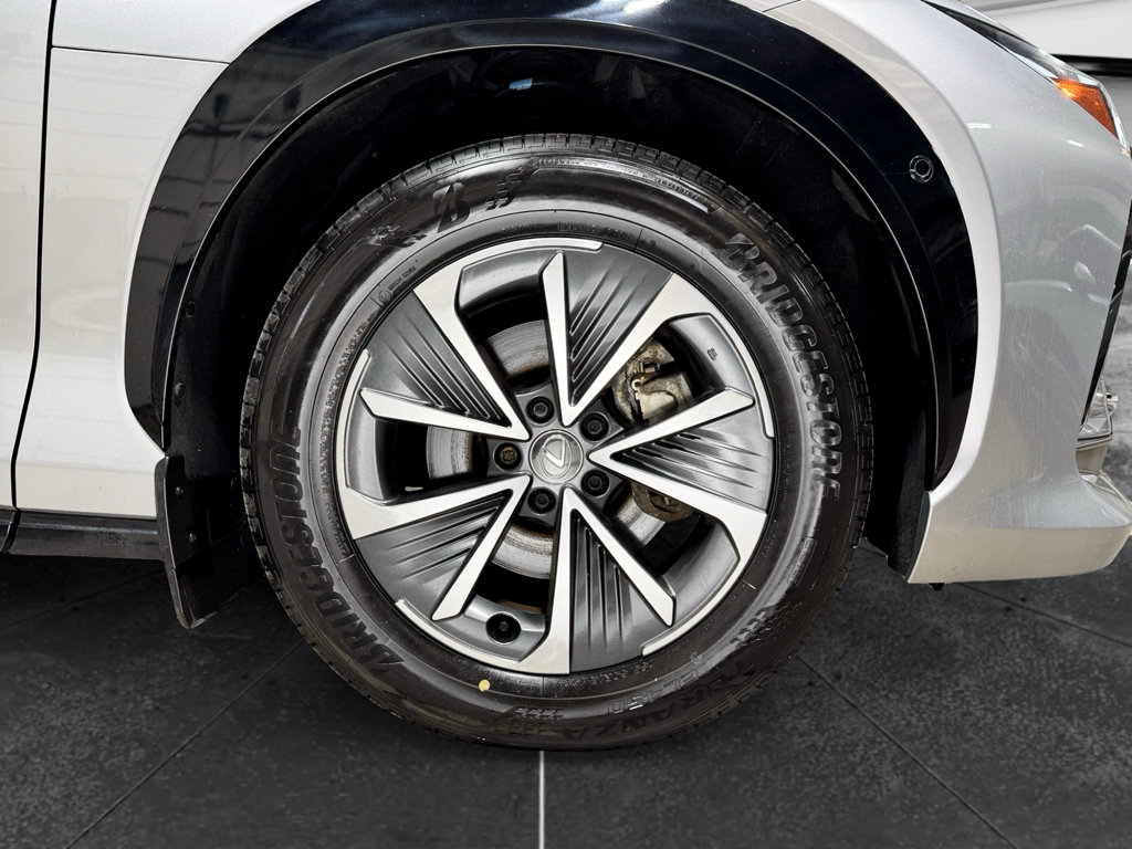 Used 2023 Lexus RZ 450e Premium w/ Technology Package AWD/4WD image 31