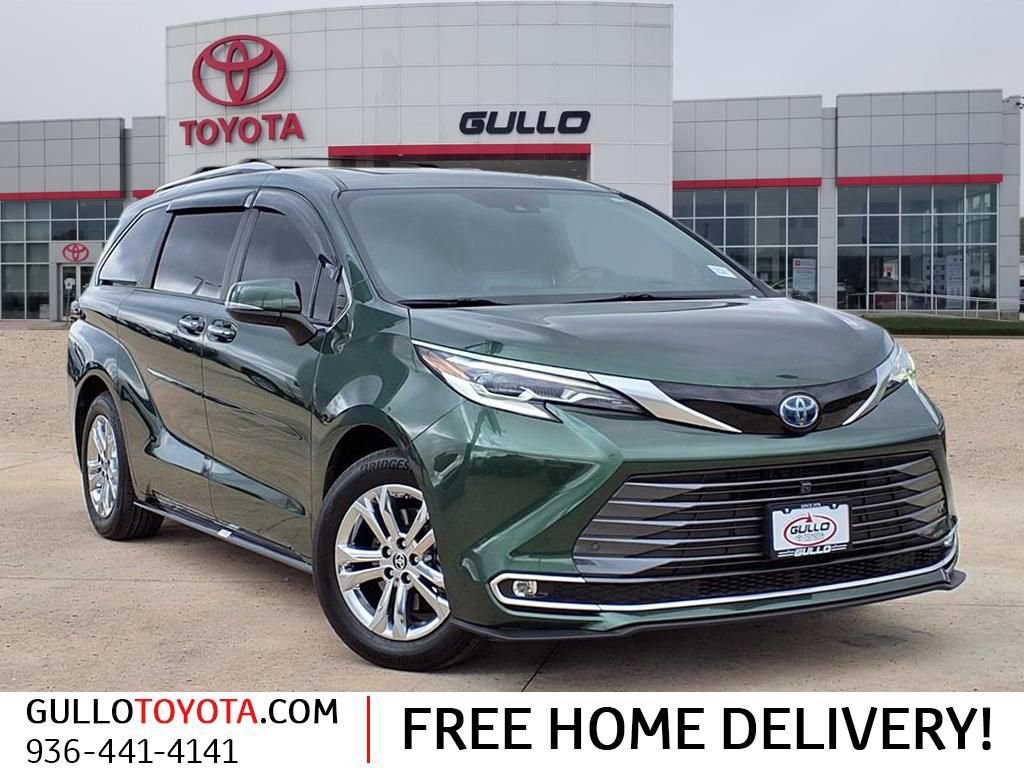 Used 2023 Toyota Sienna Platinum image 1