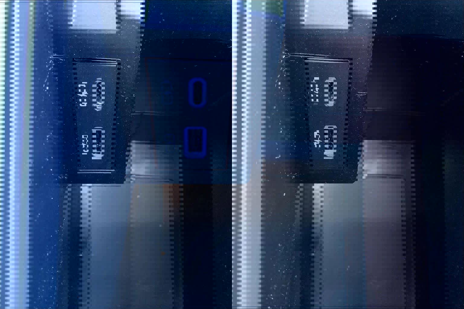 Used 2023 Toyota Sienna XLE image 34