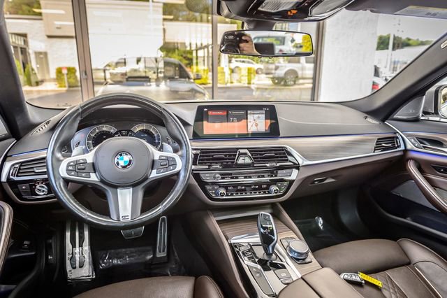 Used 2018 BMW 540i w/ M Sport Package RWD image 26