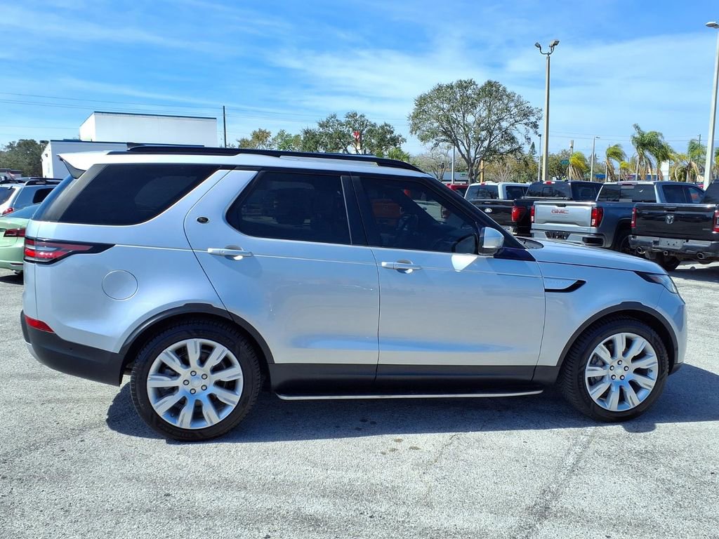 Used 2019 Land Rover Discovery HSE AWD/4WD image 8