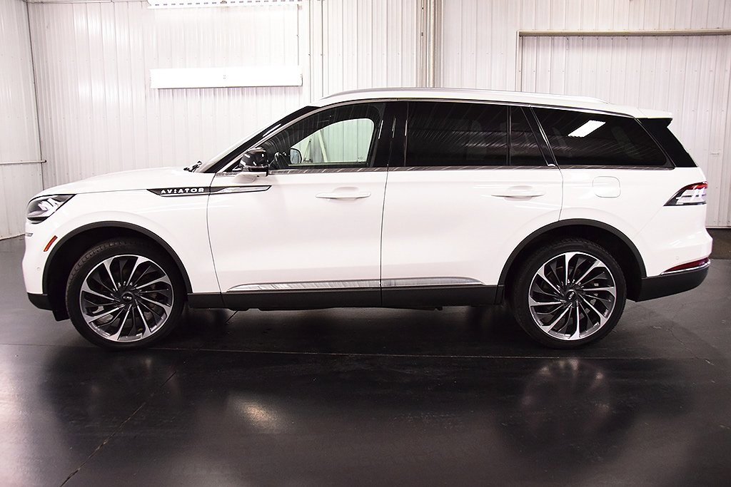 Used 2022 Lincoln Aviator Reserve w/ Equipment Group 201A image 4