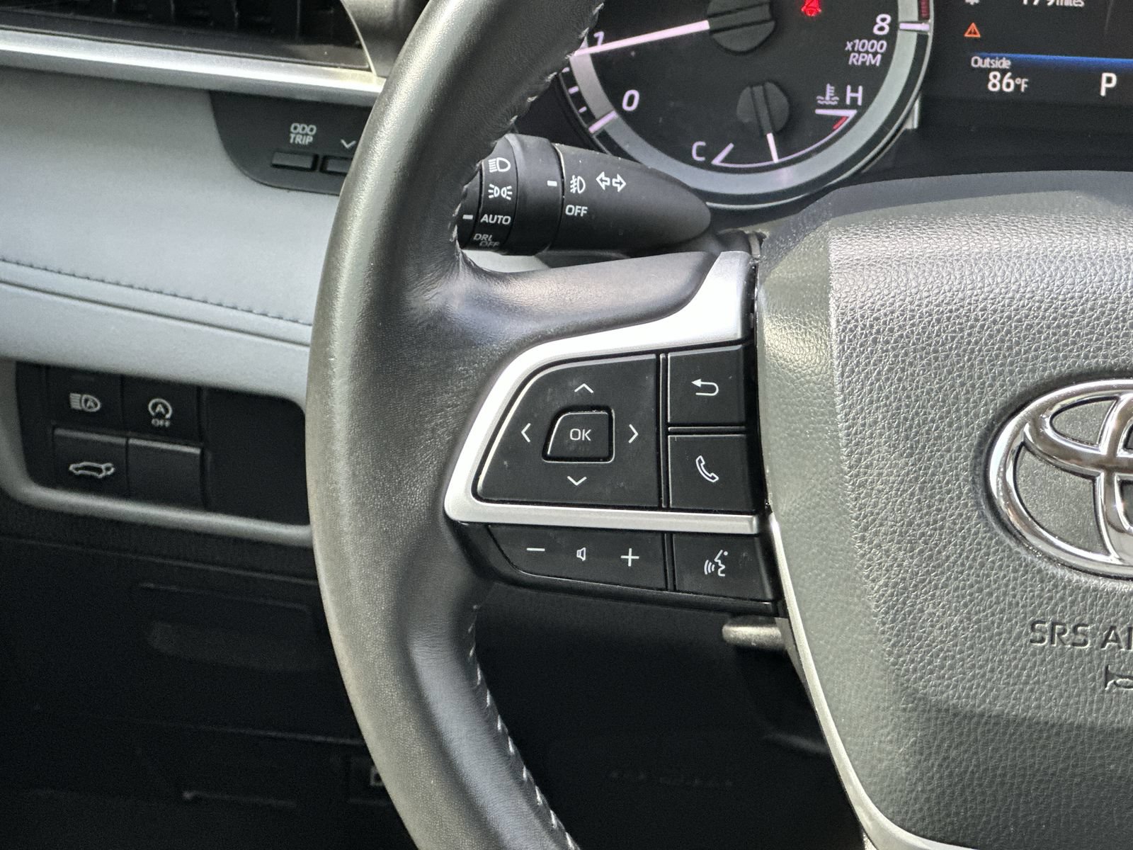 Used 2023 Toyota Highlander XLE FWD image 20