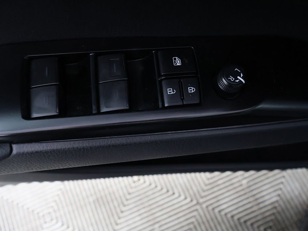 Used 2025 Toyota Camry SE FWD image 33