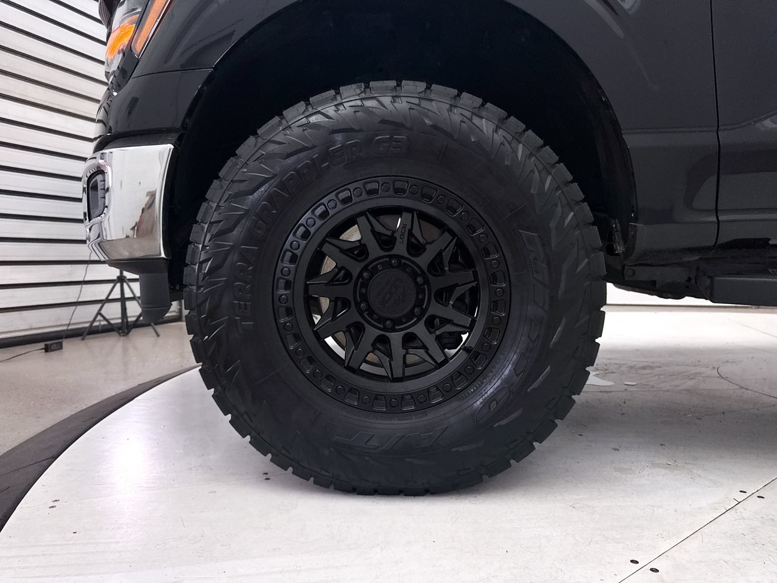 Used 2025 Ford F150 XLT w/ Equipment Group 302A MID AWD/4WD image 14