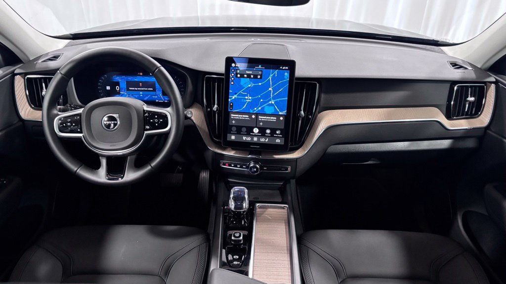 Certified 2026 Volvo XC60 B5 Plus AWD/4WD image 2