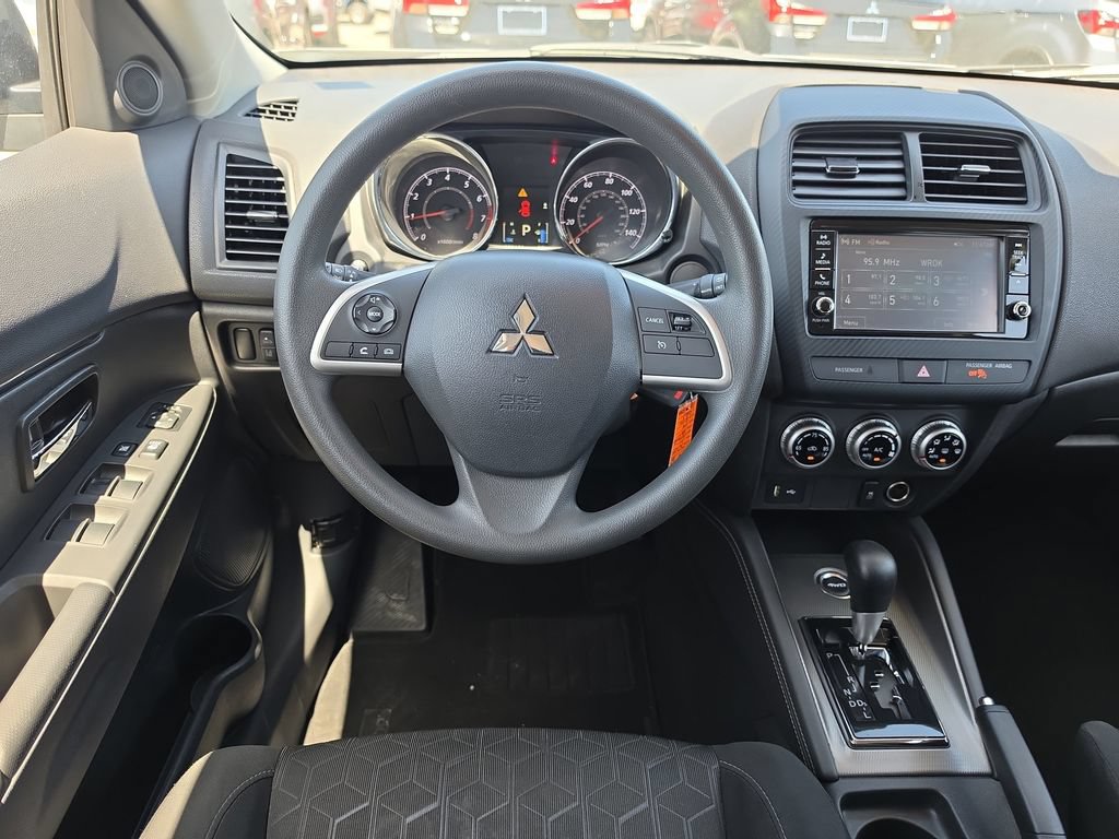 Used 2023 Mitsubishi Outlander Sport ES AWD/4WD image 8