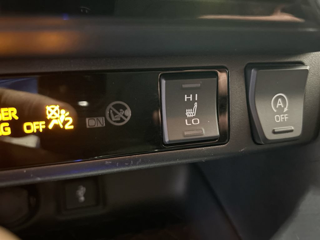 Used 2020 Toyota RAV4 XLE w/ Convenience Package AWD/4WD image 31