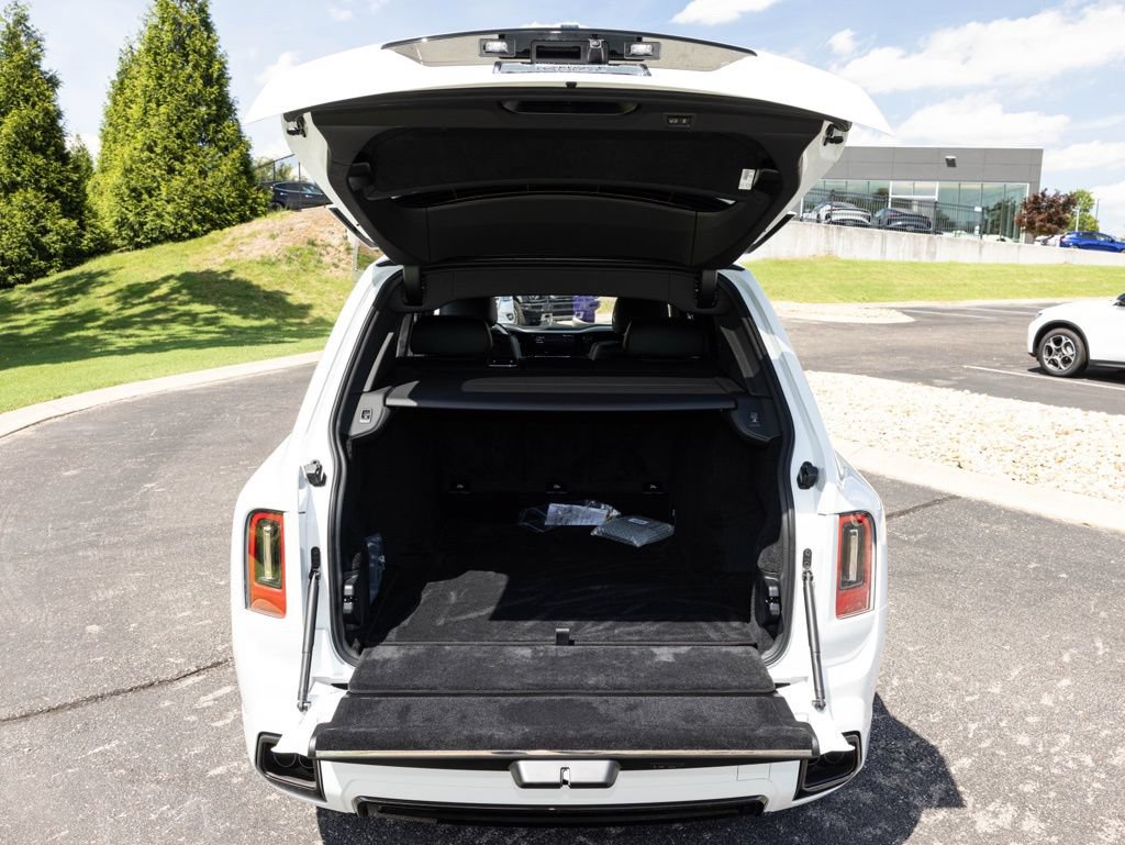 New 2027 Rolls-Royce Cullinan Black Badge AWD/4WD image 60