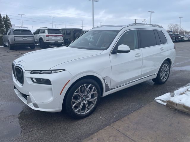 Used 2023 BMW X7 xDrive40i w/ Premium Package image 5