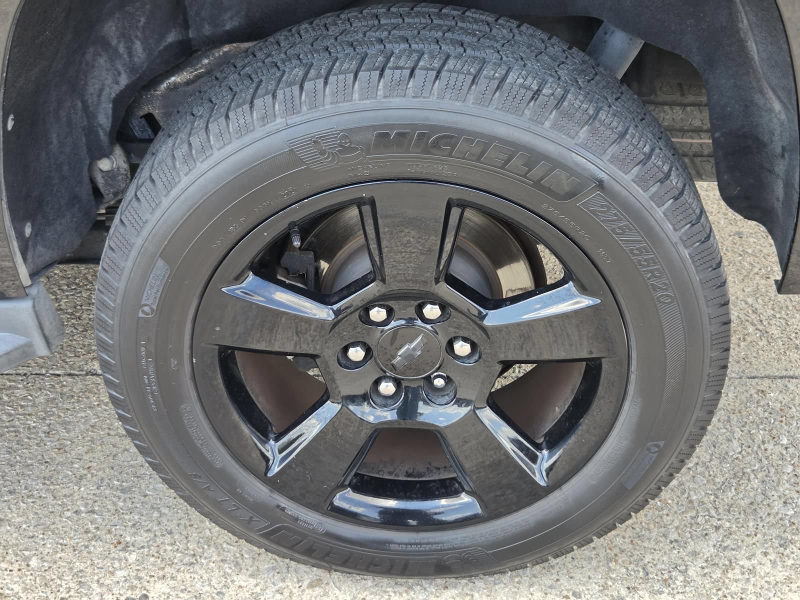 Used 2017 Chevrolet Tahoe LT w/ LT Midnight Edition RWD image 9