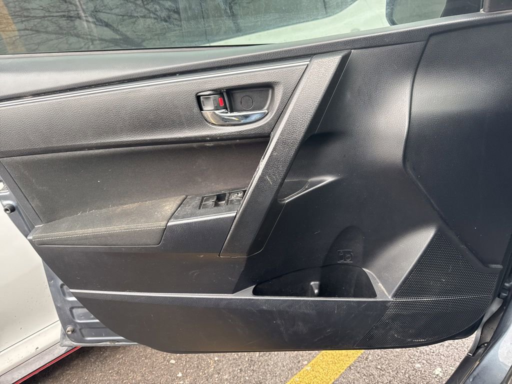 Used 2019 Toyota Corolla LE image 9