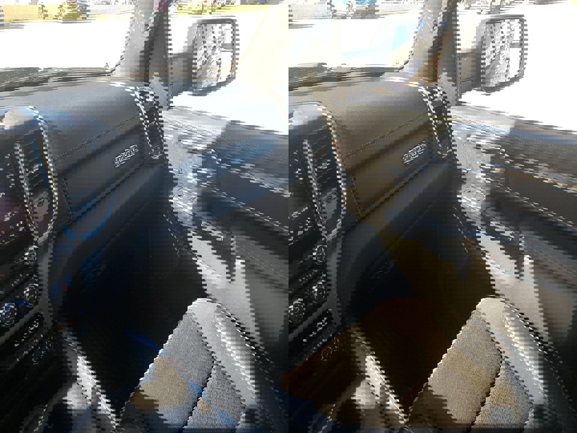 Used 2021 RAM 1500 Laramie image 11