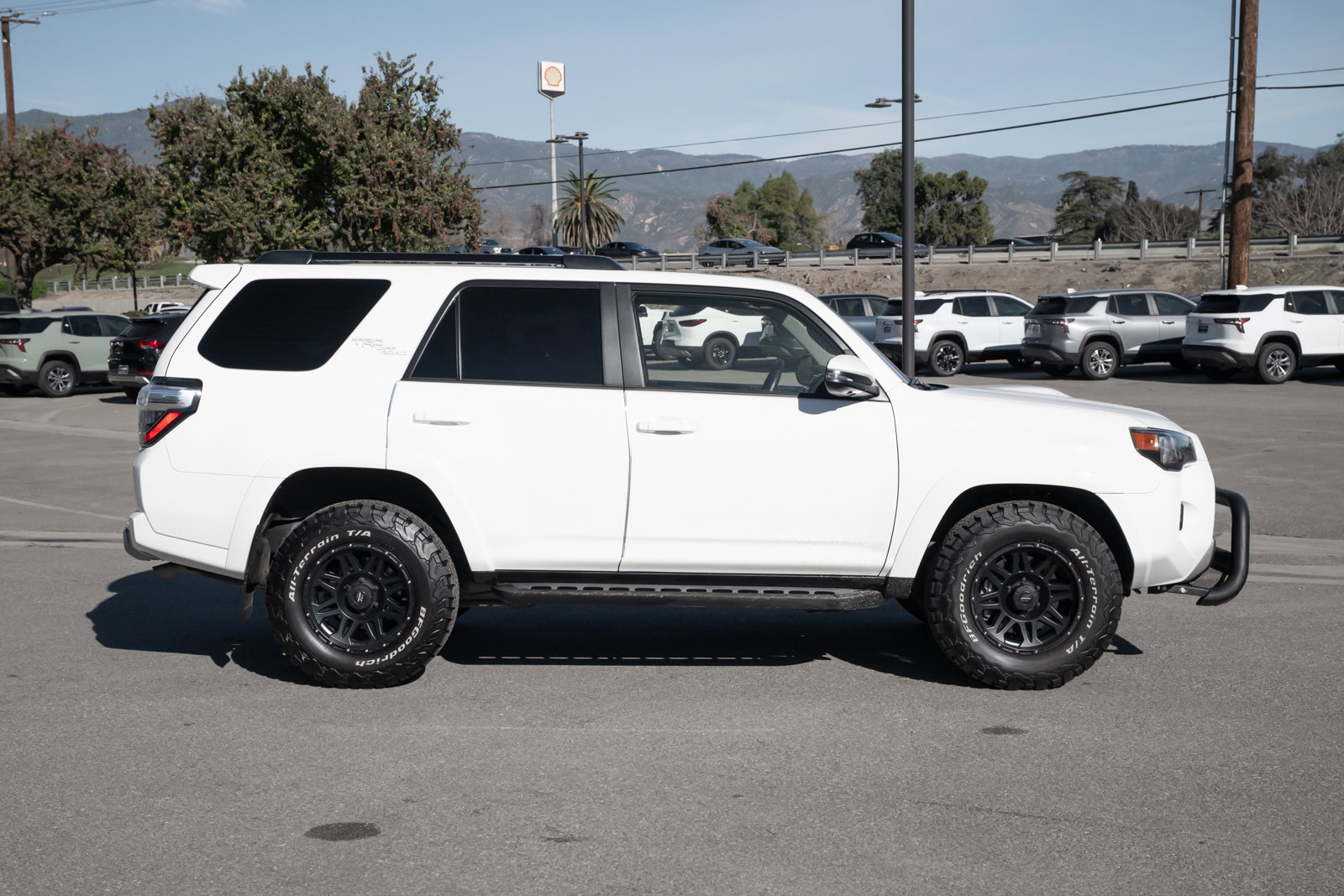 Used 2022 Toyota 4Runner TRD Off-Road Premium image 3