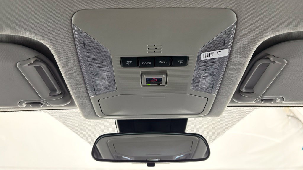 Used 2024 Toyota RAV4 XLE FWD image 42