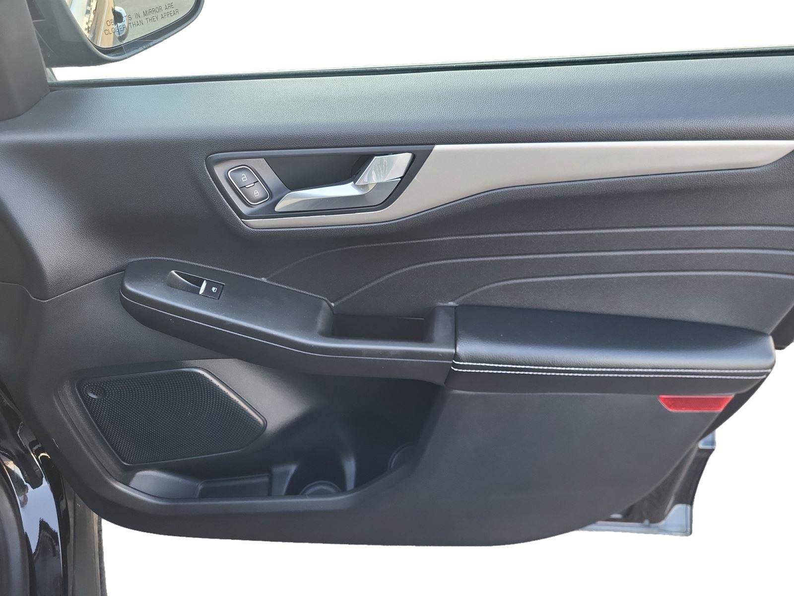 Used 2021 Ford Escape SEL image 26